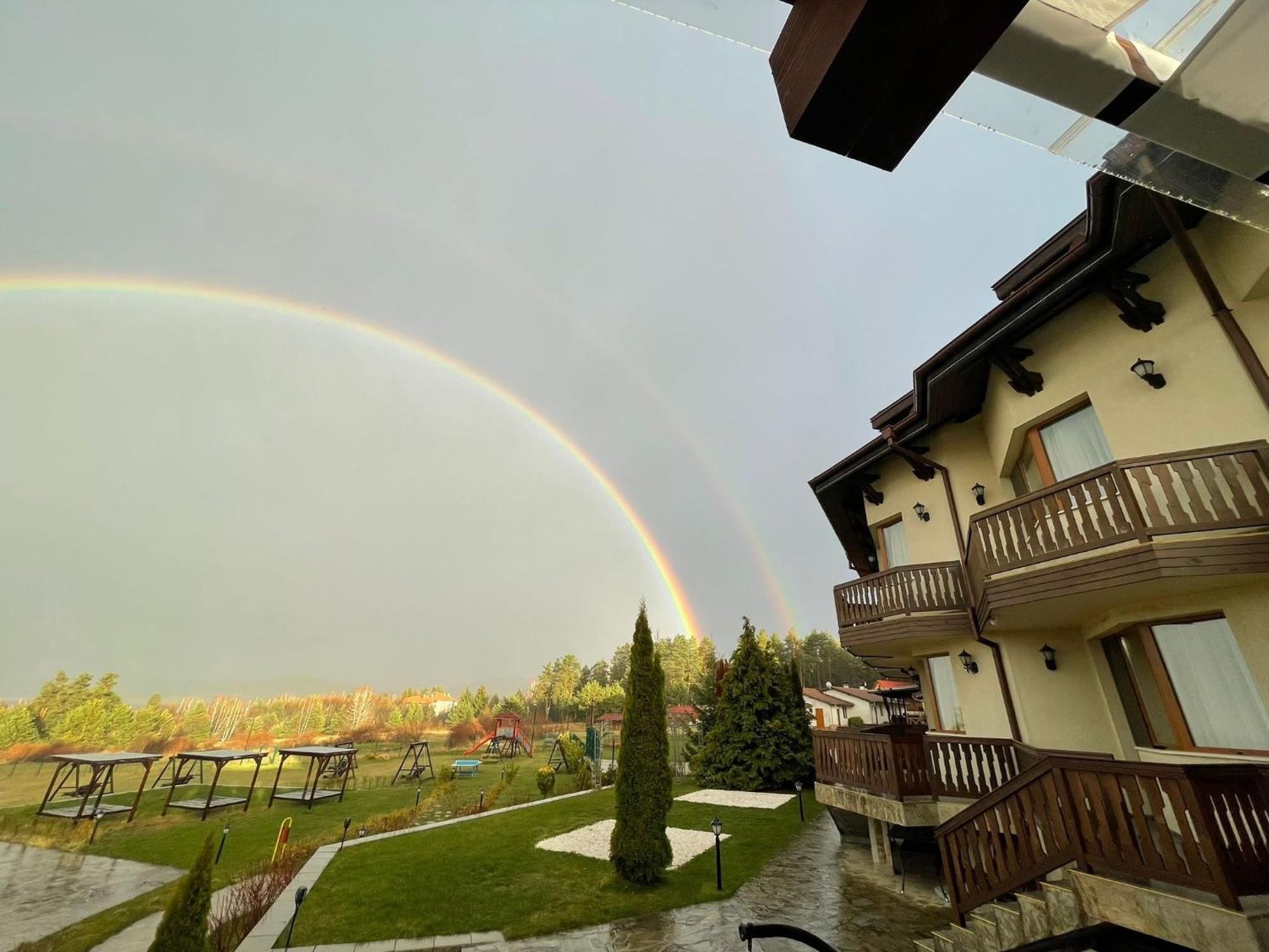 Family Hotel Eterno Tsigov Chark Exterior photo
