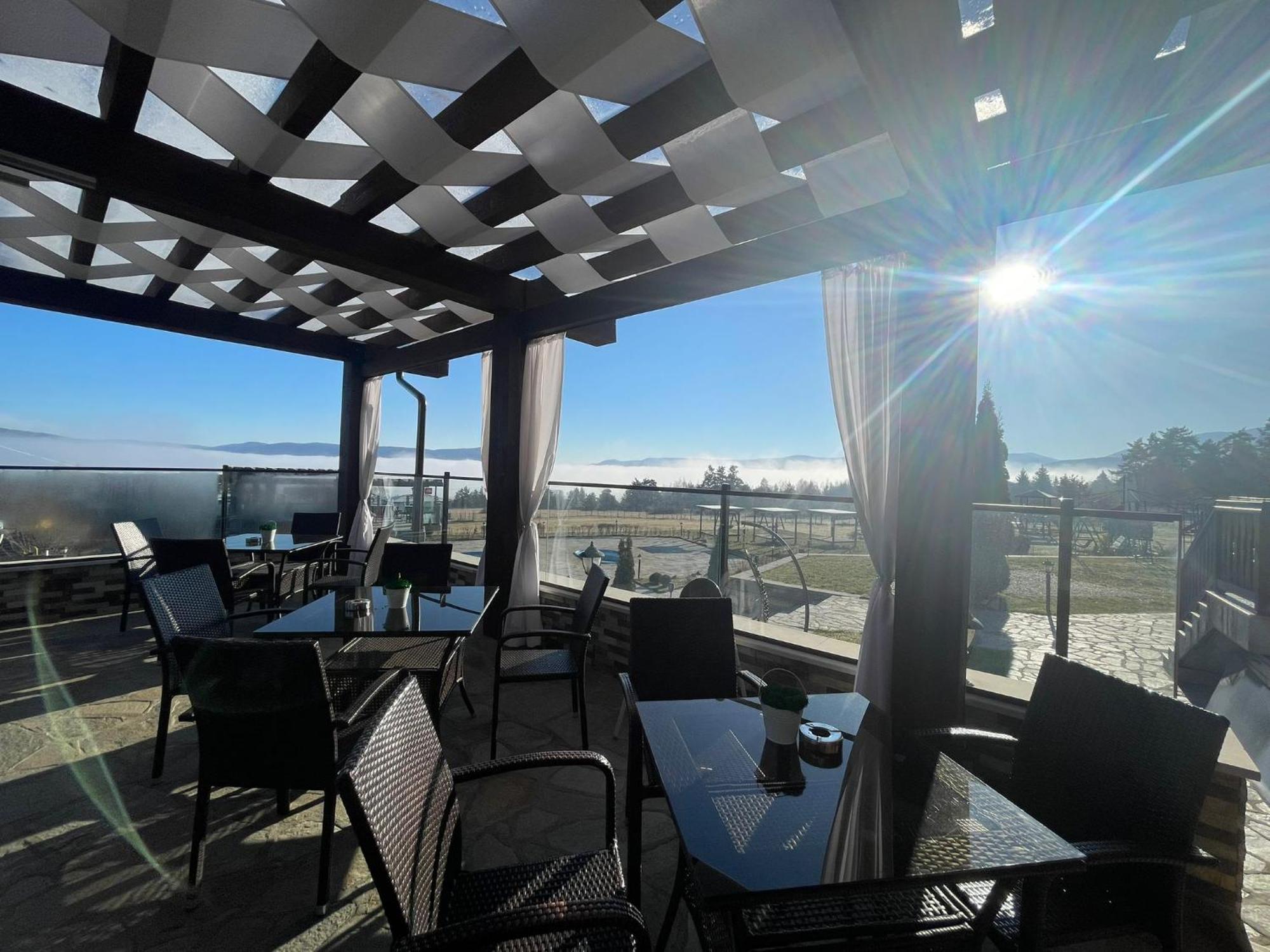 Family Hotel Eterno Tsigov Chark Exterior photo