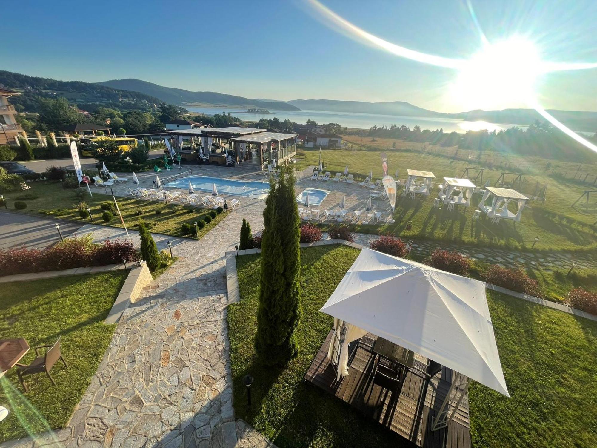 Family Hotel Eterno Tsigov Chark Exterior photo